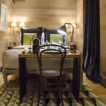 Browns Hotel