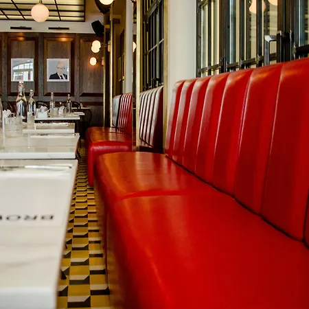 布朗斯中心酒店